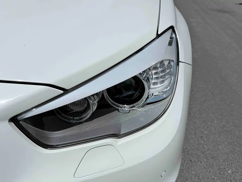 BMW 5 Series GT 2014 — фото 14