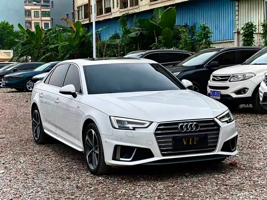 Audi A4L 2019 — фото 2