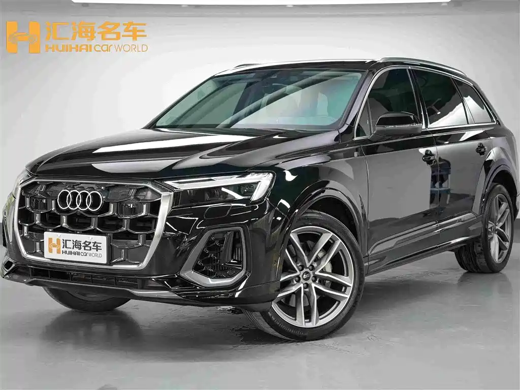 Audi Q7 2025 — фото 1