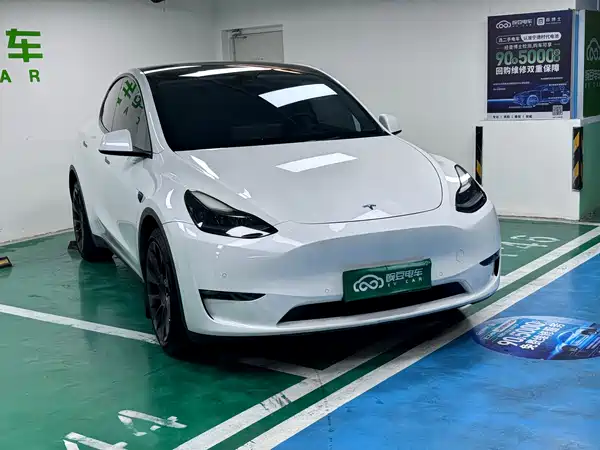 Tesla Model Y 2021