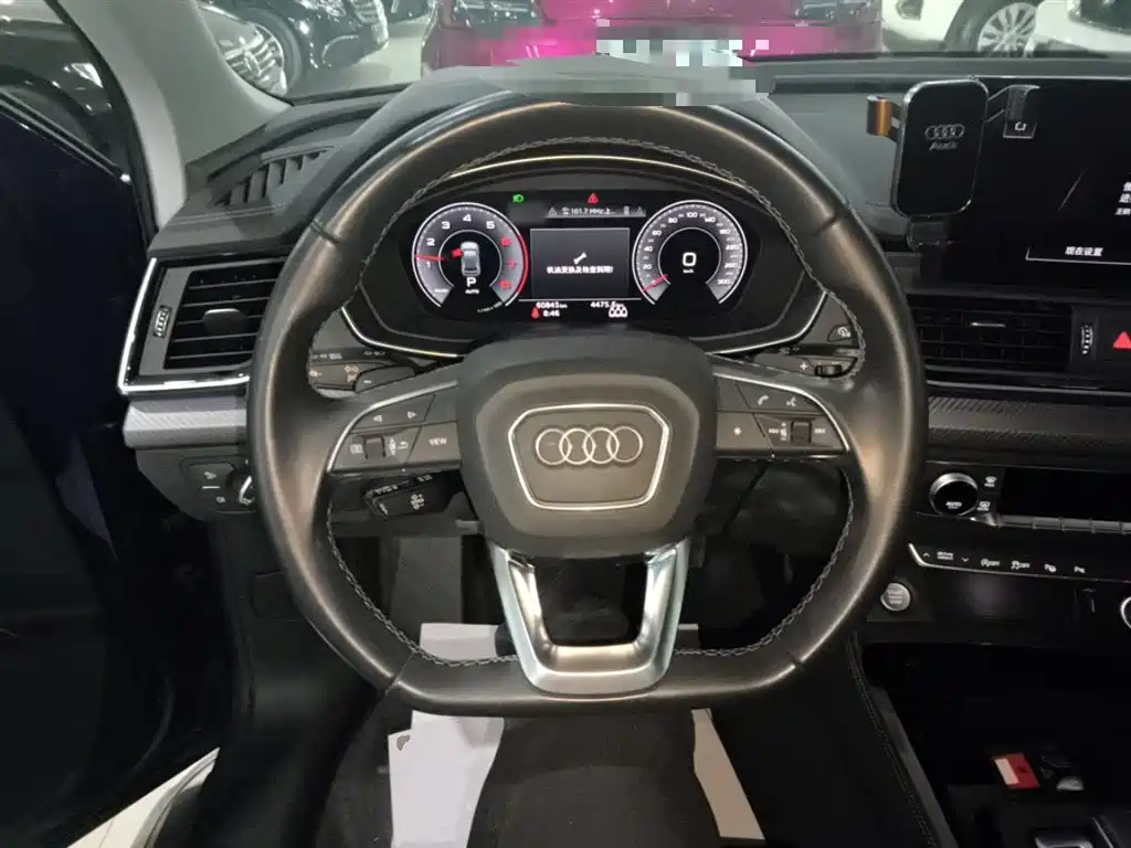 Audi Q5L 2021 — фото 11