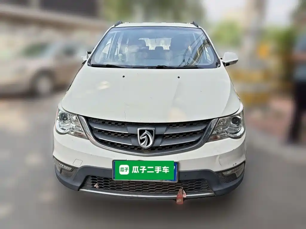 Baojun 730 2015