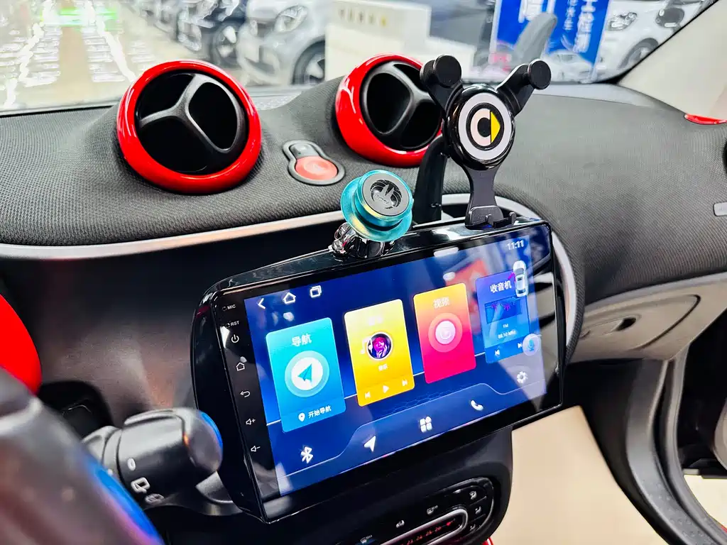 smart Fortwo 2017 — фото 31