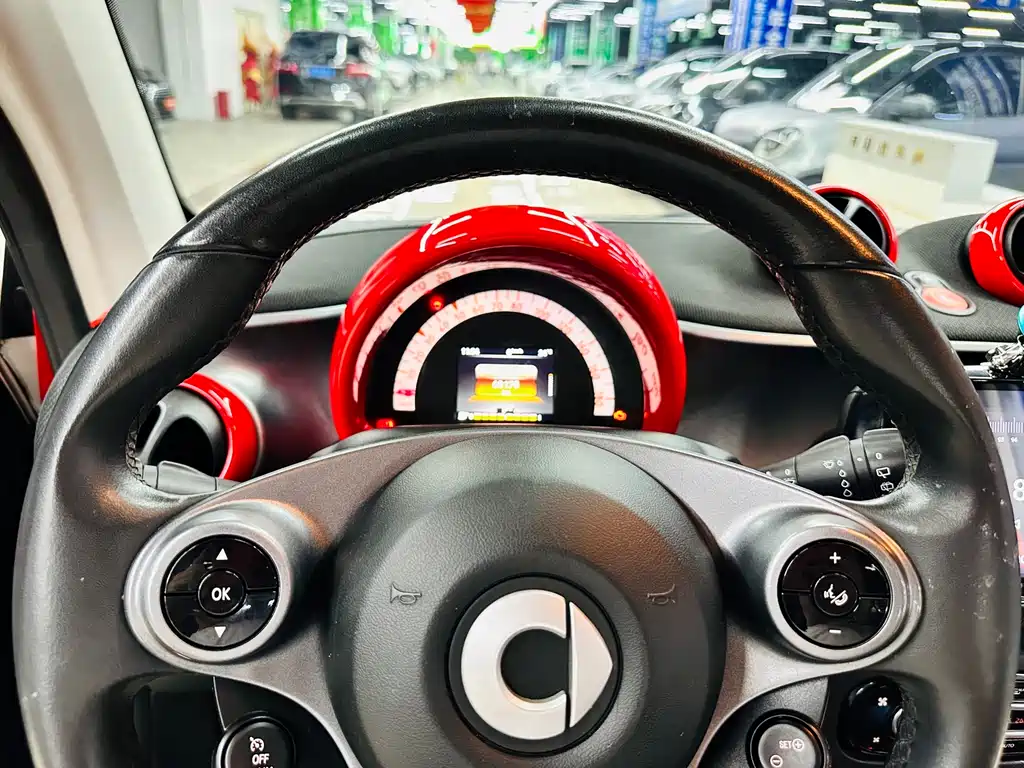 smart Fortwo 2017 — фото 42