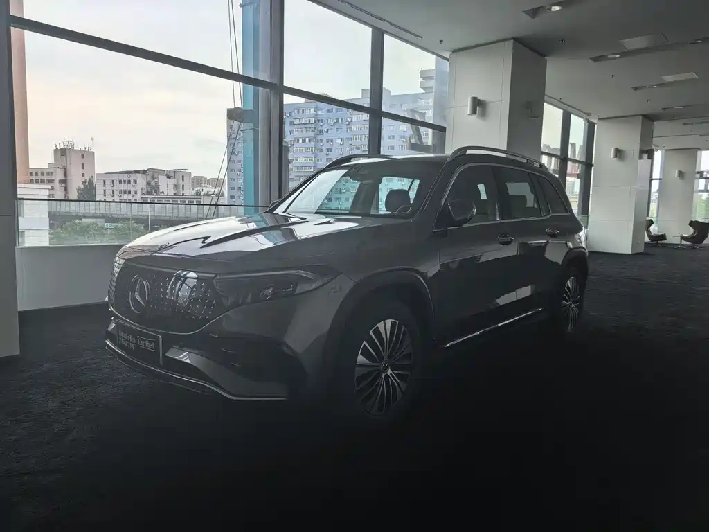 Mercedes-Benz EQB 2025