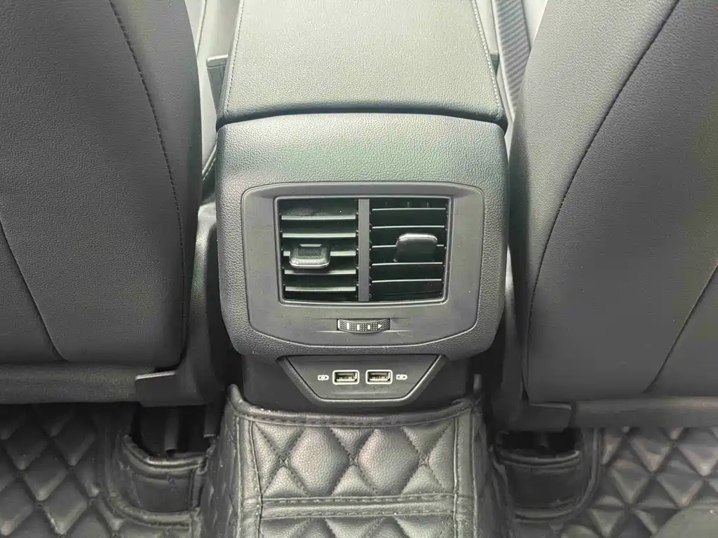 Volkswagen T-Roc 2020 — фото 17