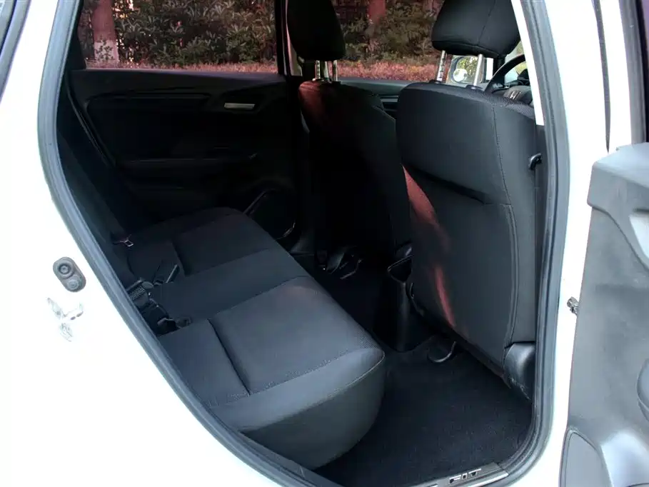Honda Fit 2016 — фото 11