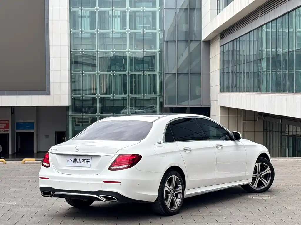 Mercedes-Benz E-Class 2020 — фото 16