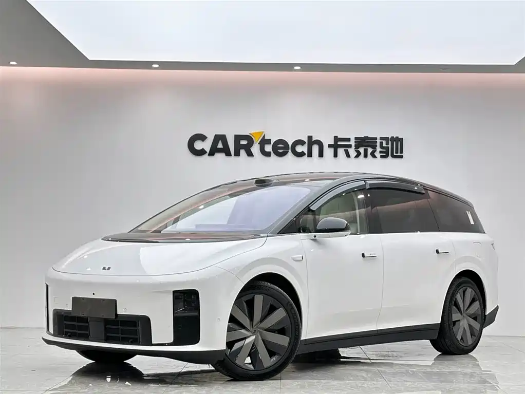 Li Auto i8 2025 — фото 1