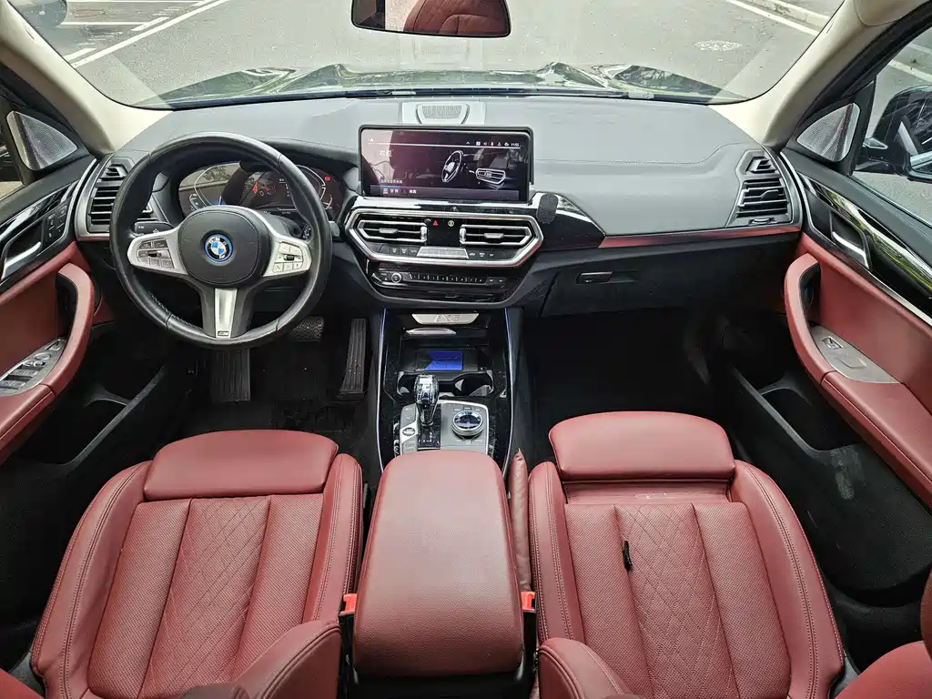BMW iX3 2023 — фото 18