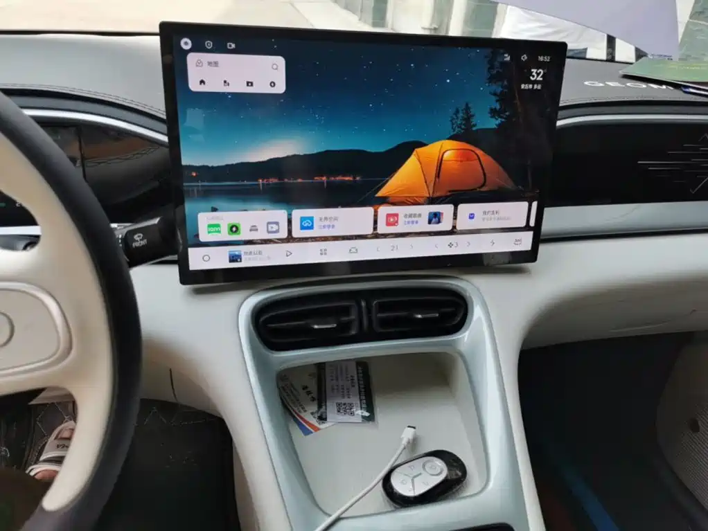 Geely Galaxy Starwish 2025 — фото 13