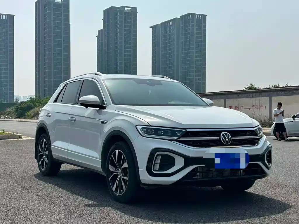 Volkswagen T-Roc 2023 — фото 3