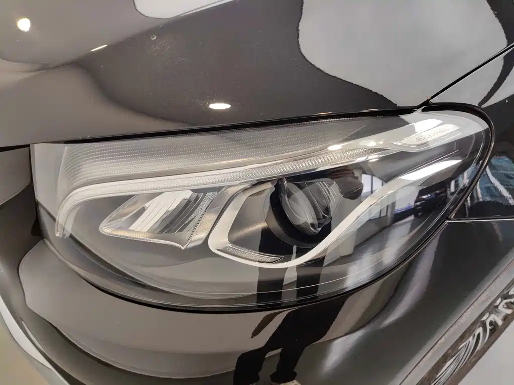 Mercedes-Benz GLC 2018 — фото 17