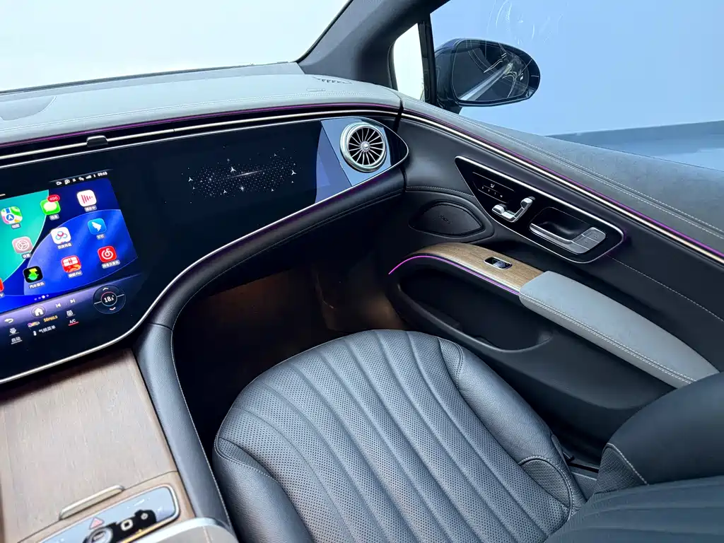 Mercedes-Benz EQS 2024 — фото 13