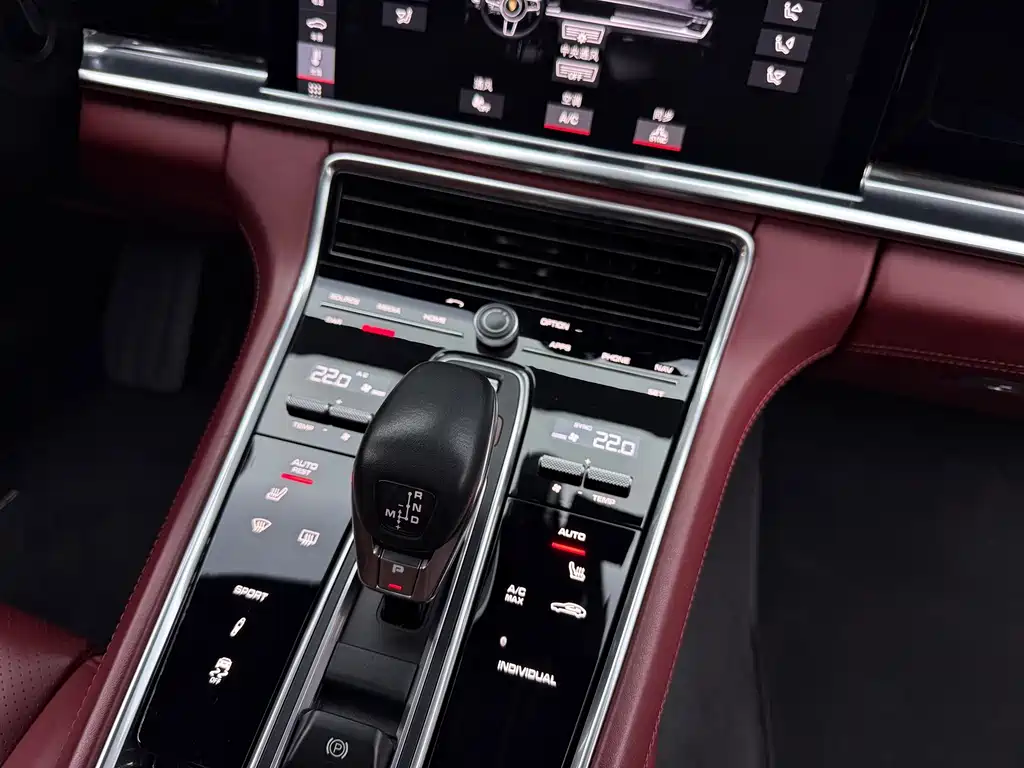 Porsche Panamera 2020 — фото 14