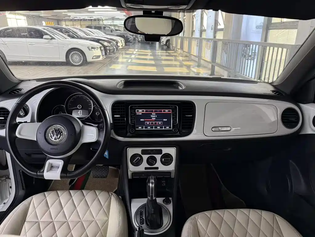 Volkswagen Beetle 2016