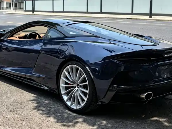 McLaren GT 2023
