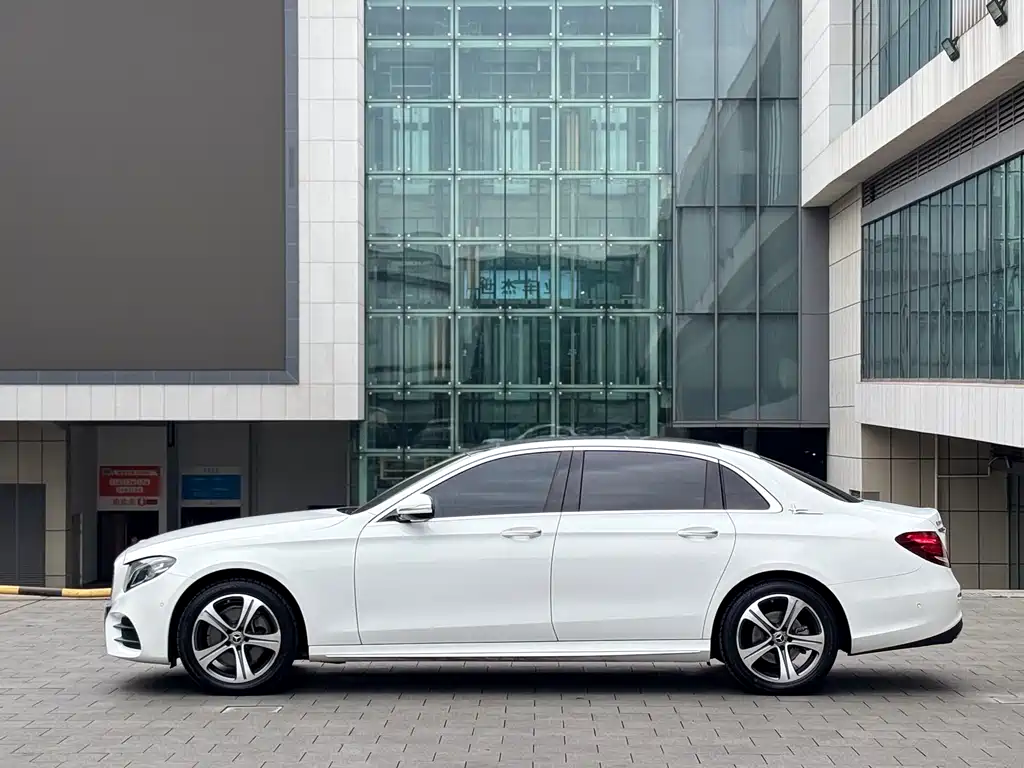 Mercedes-Benz E-Class 2020 — фото 3
