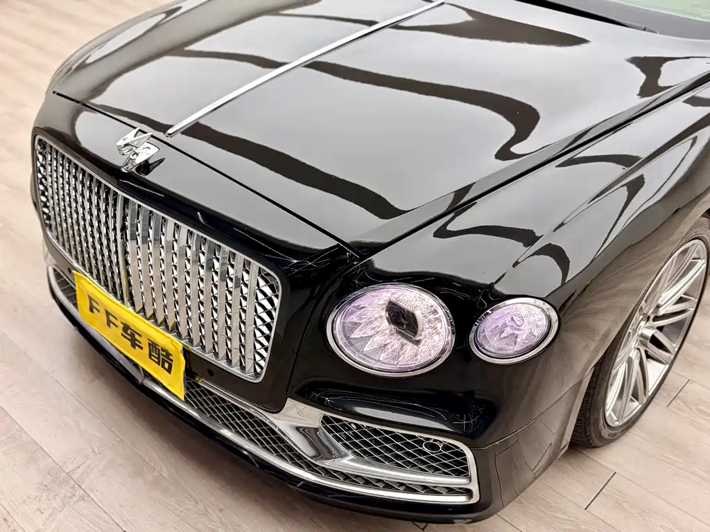 Bentley Flying Spur 2010 — фото 8
