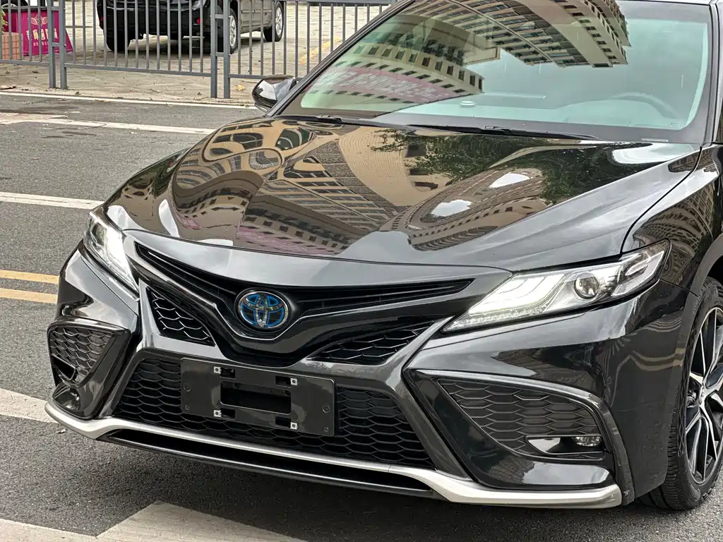 Toyota Camry 2021 — фото 17