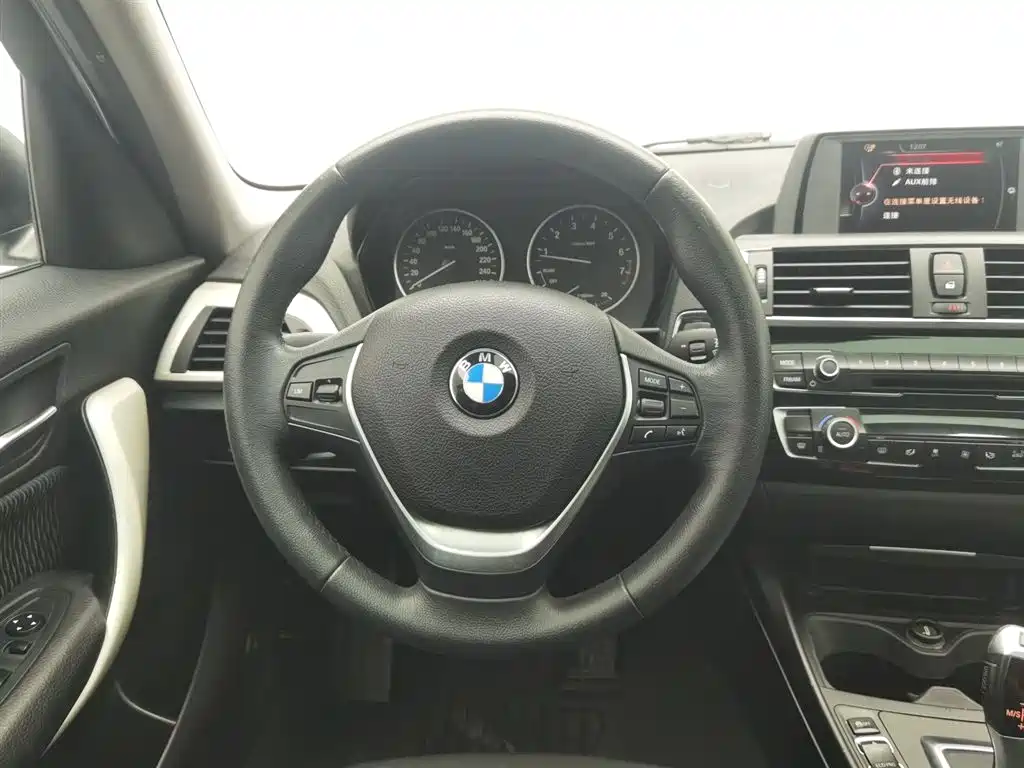 BMW 1 Series 2016 — фото 11