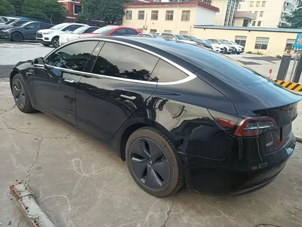 Tesla Model 3 2020