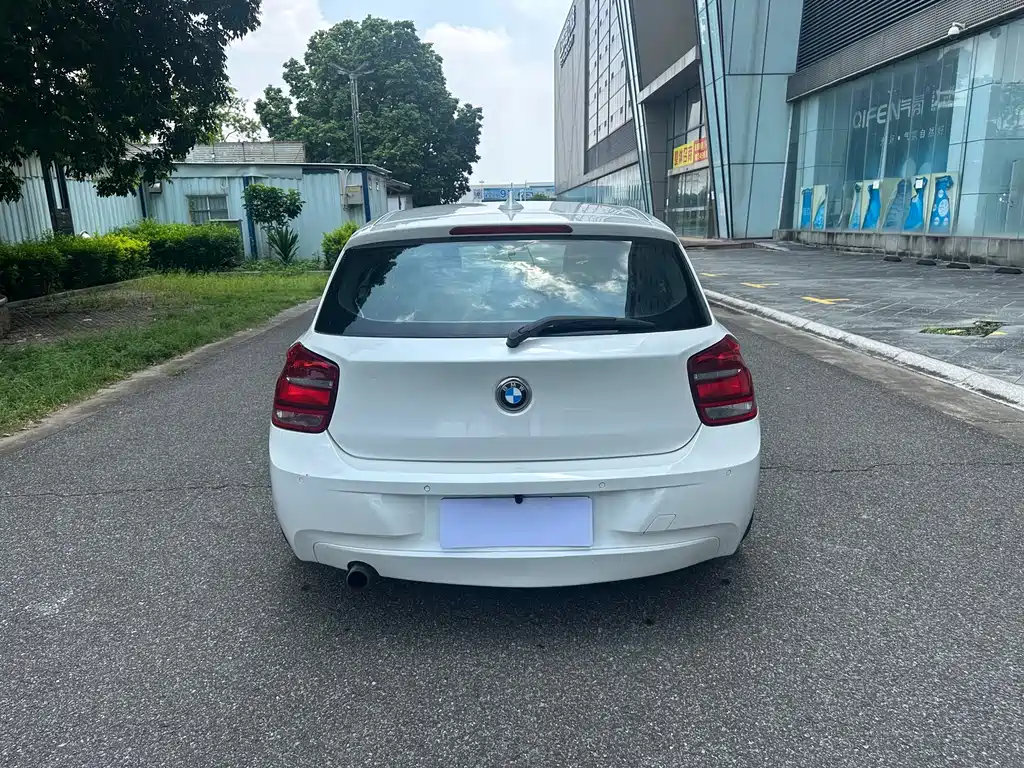 BMW 1 Series 2012 — фото 13