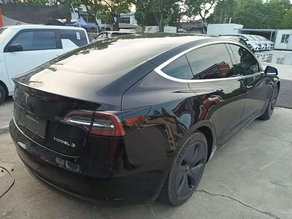 Tesla Model 3 2020