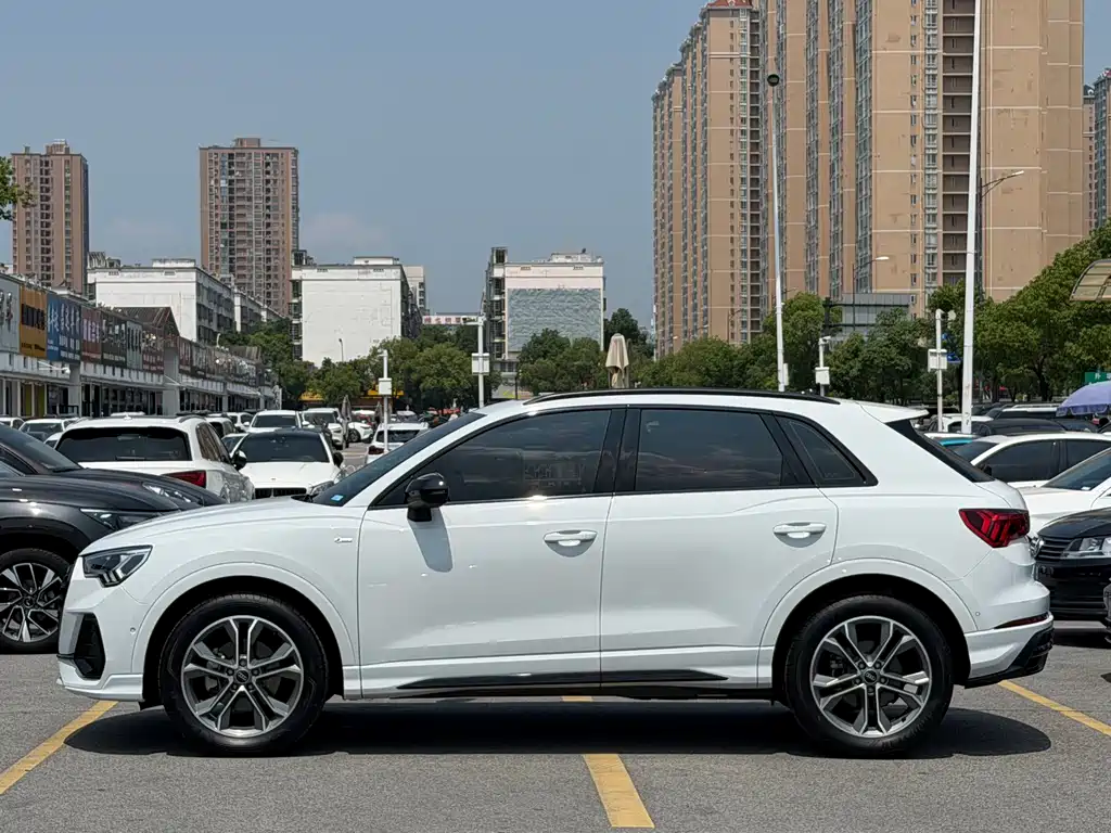 Audi Q3 2023
