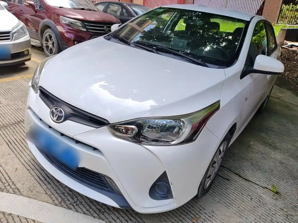 Toyota Yaris L 2020