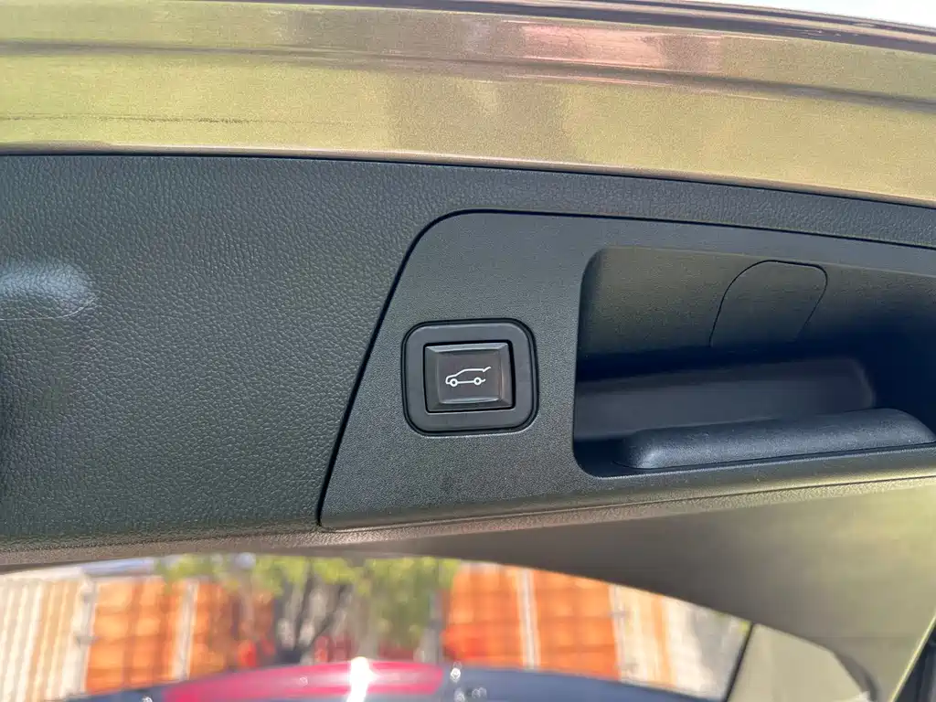 Buick Envision Plus 2018 — фото 21