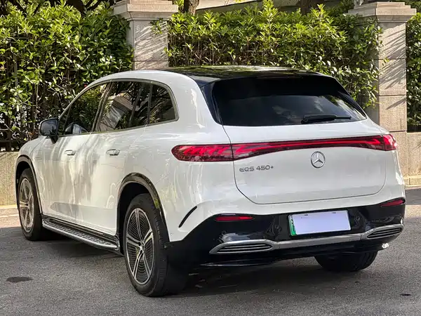 Mercedes-Benz EQS SUV 2025