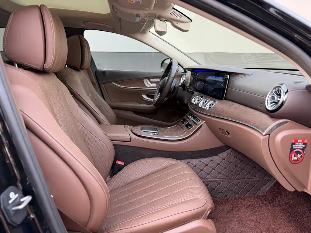 Mercedes-Benz E-Class 2020 — фото 15