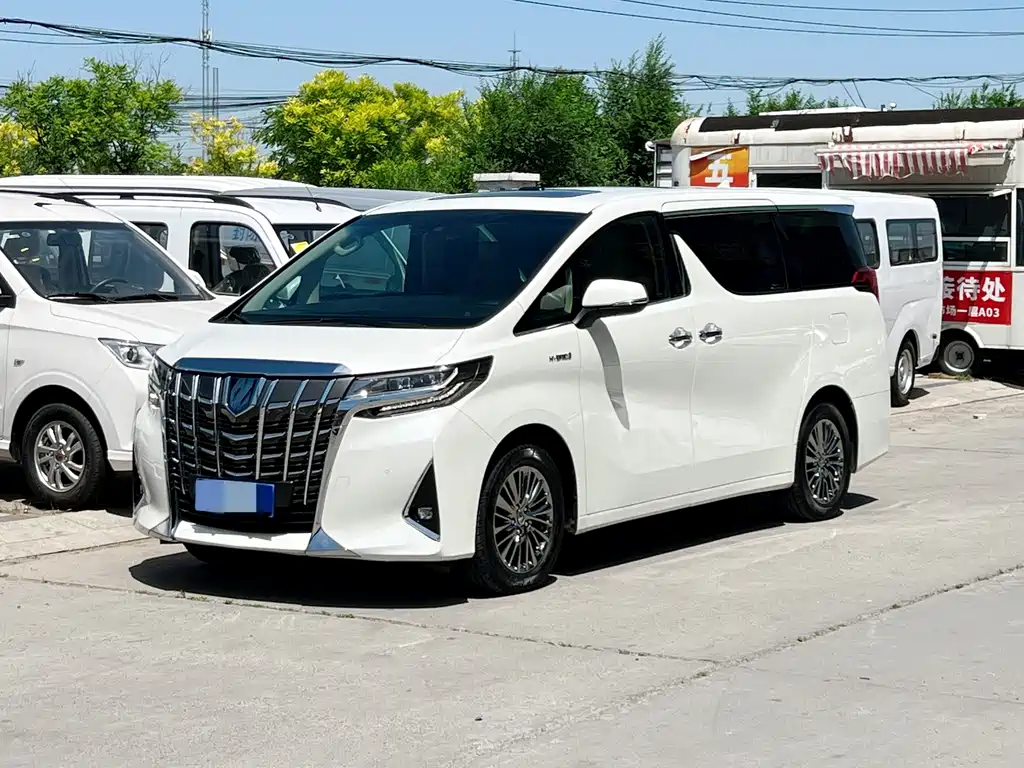 Toyota Alphard 2021 — фото 1