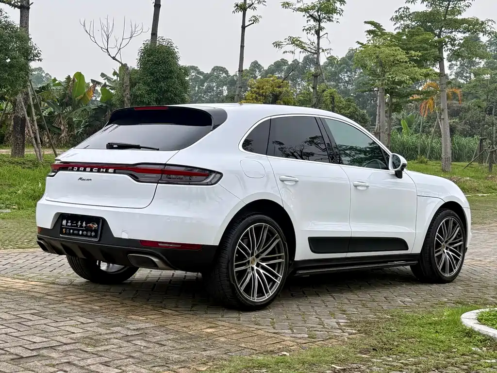 Porsche Macan 2019 — фото 15