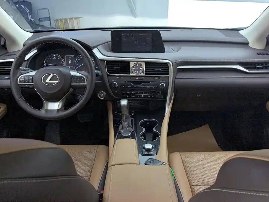 Lexus RX 2017 — фото 12