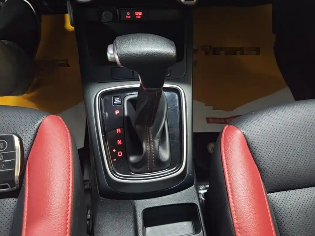 Kia KX Cross 2019 — фото 14
