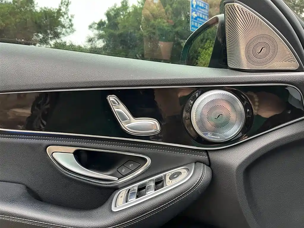 Mercedes-Benz C-Class 2018 — фото 16
