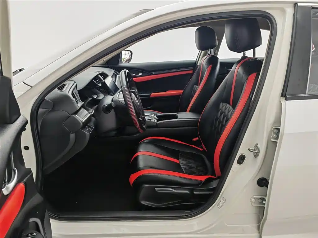 Honda Civic 2020 — фото 10