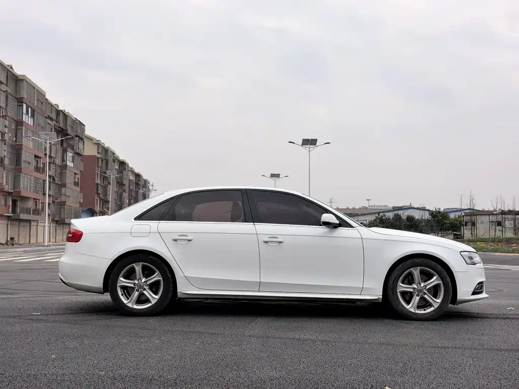 Audi A4L 2015 — фото 8