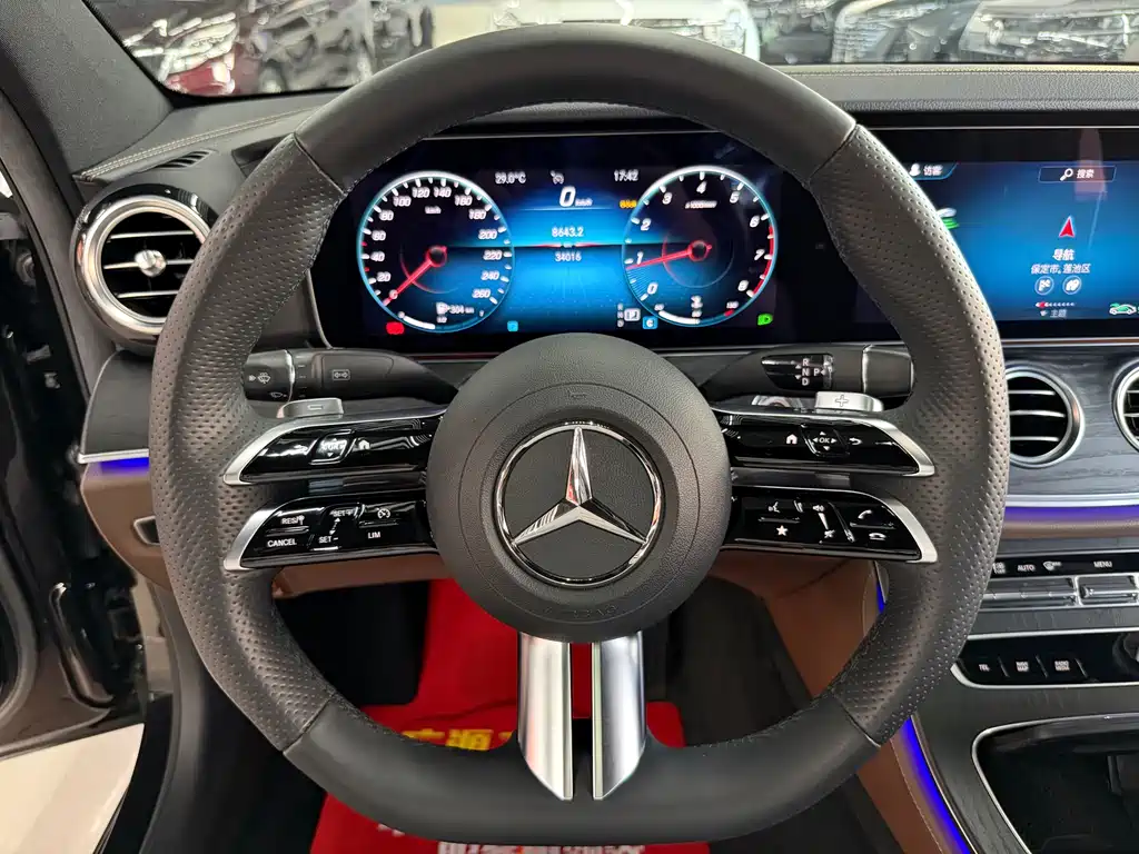 Mercedes-Benz E-Class 2023 — фото 17