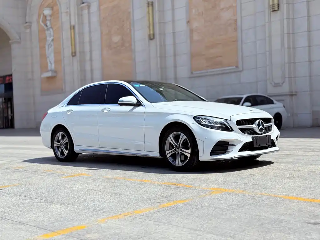 Mercedes-Benz C-Class 2020 — фото 3
