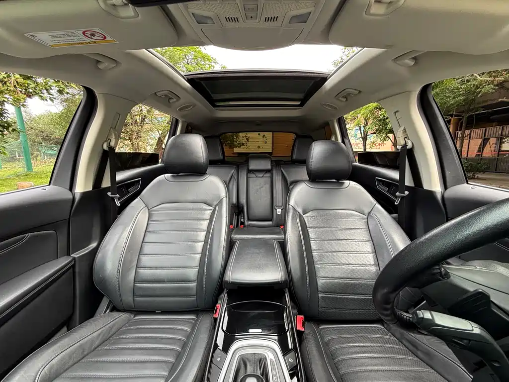 Ford Edge 2018 — фото 10