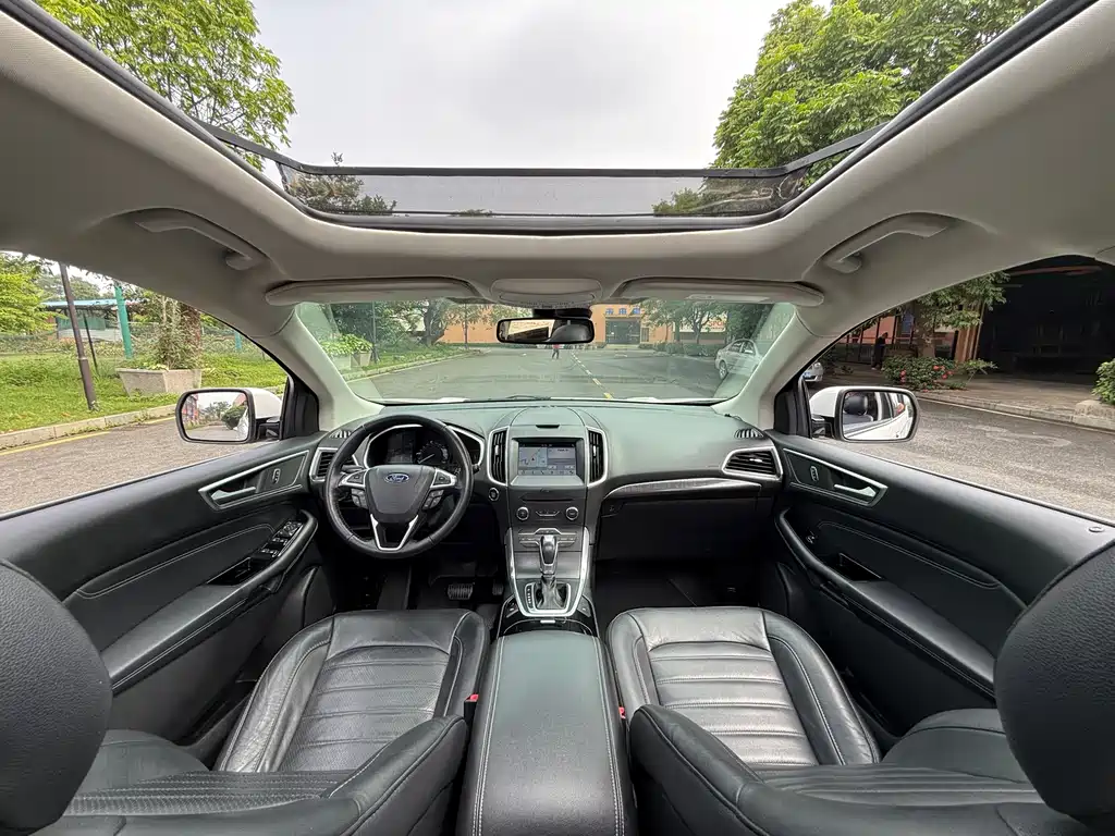 Ford Edge 2018 — фото 12