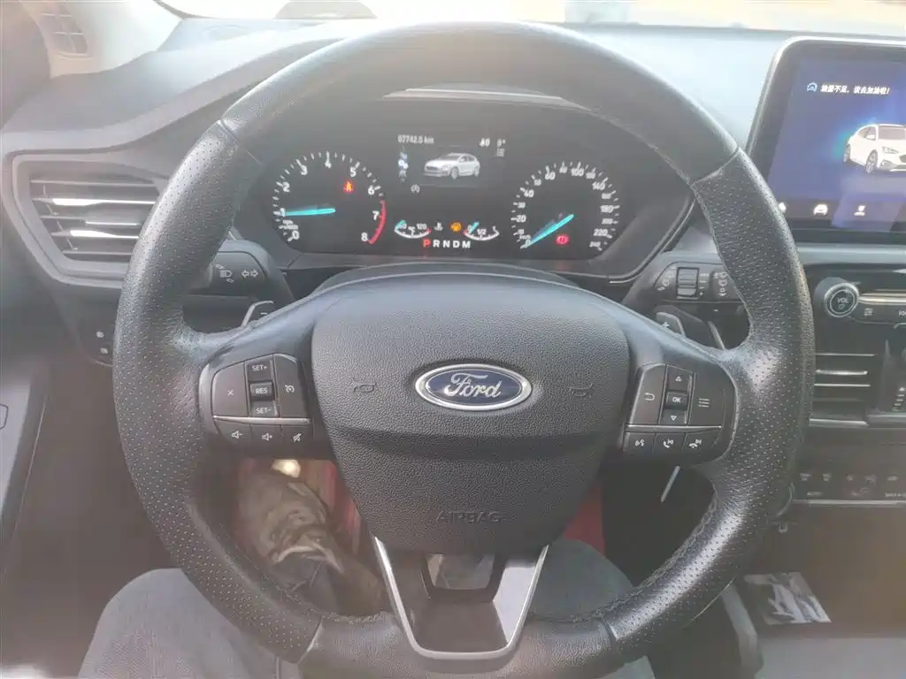 Ford Focus Active 2020 — фото 3