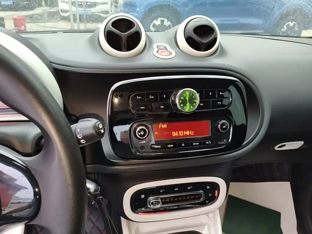 smart fortwo 2018 — фото 13