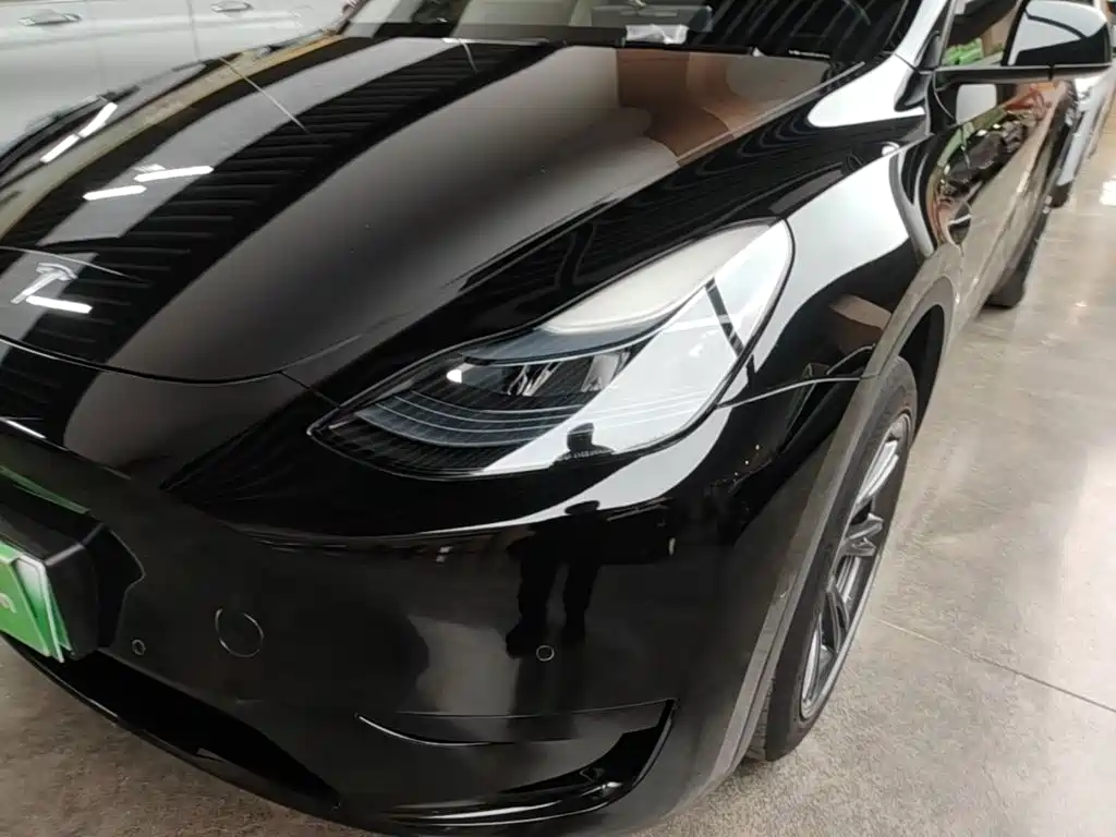 Tesla Model Y 2023 — фото 24