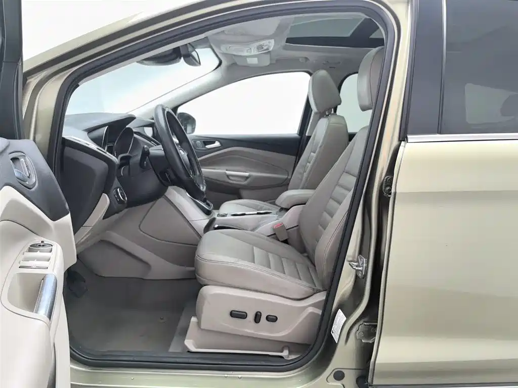 Ford Kuga 2014 — фото 10