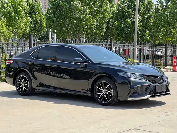 Toyota Camry 2021