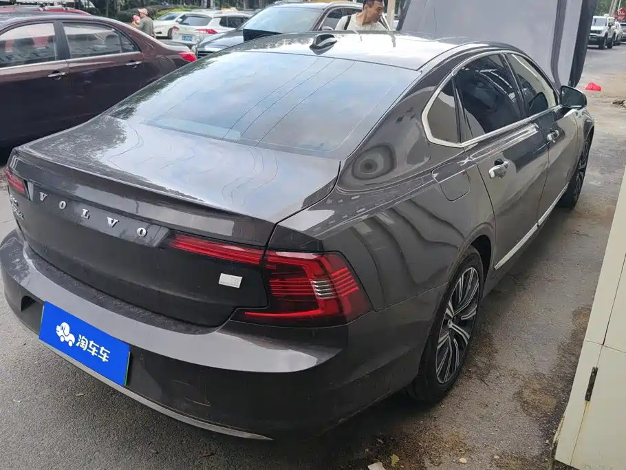 Volvo S90 PHEV 2021